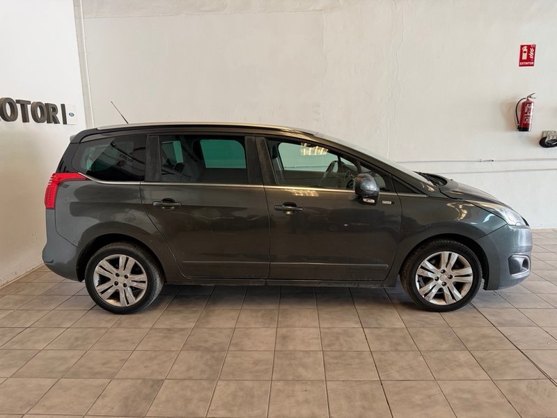 Peugeot 5008 2015, foto 5