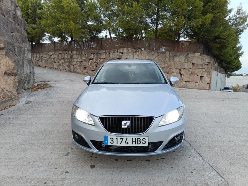 SEAT Exeo 2.0 TDI CR Sport Ecomotive 2012, foto 2