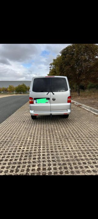 Volkswagen Transporter T5 Plateada