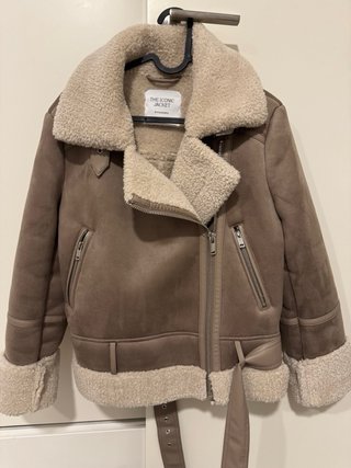 Chaqueta estilo aviadora, color moka.