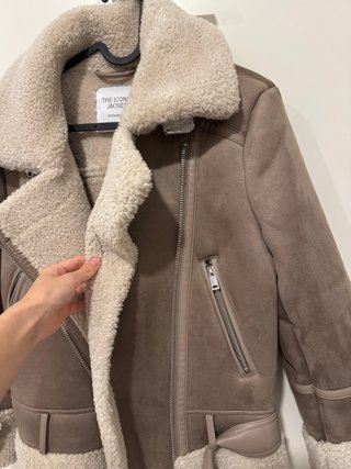 Chaqueta estilo aviadora, color moka.