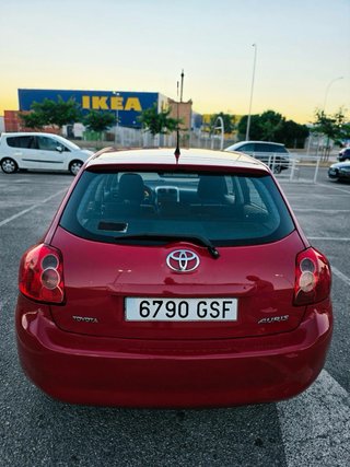 Toyota Auris 2009