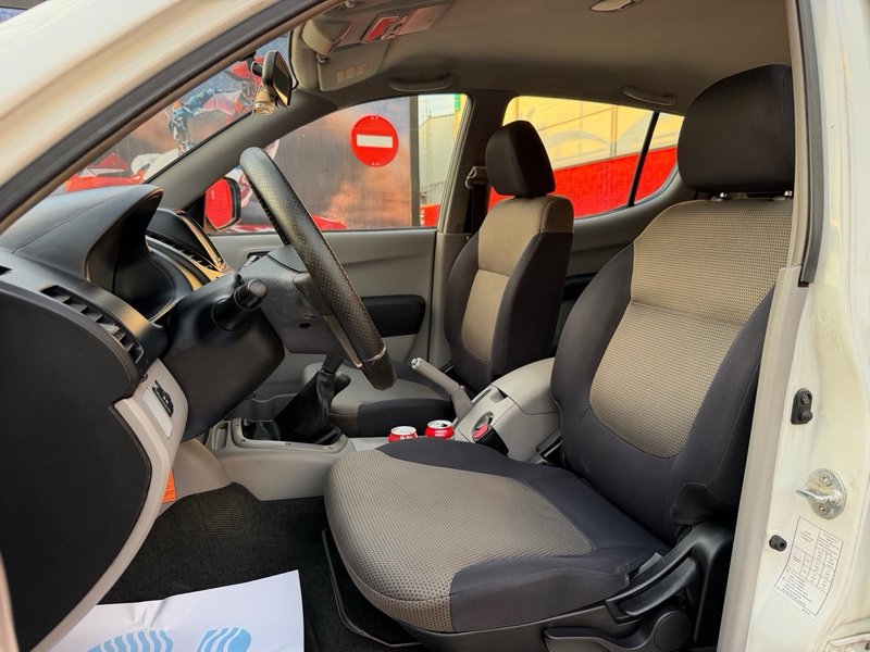 Mitsubishi L200 2009, foto 9