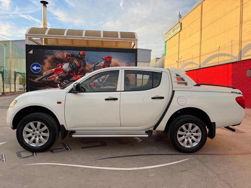 Mitsubishi L200 2009, foto 2