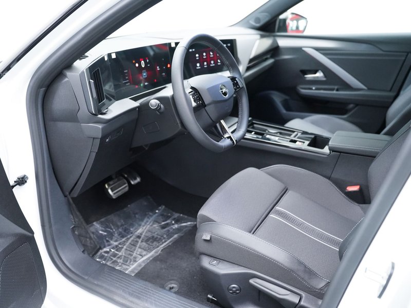 Opel Astra 2025, foto 14