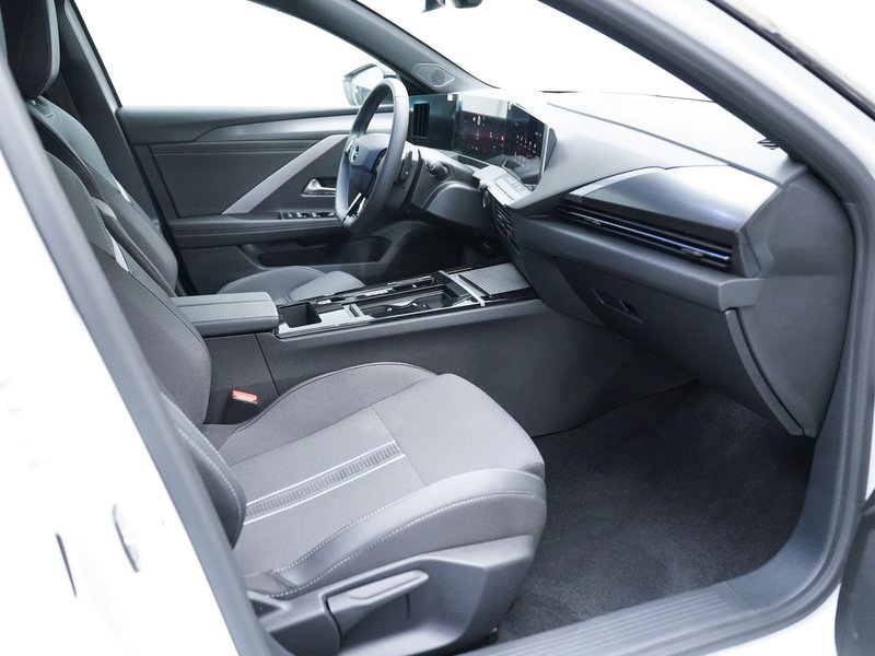 Opel Astra 2025, foto 15