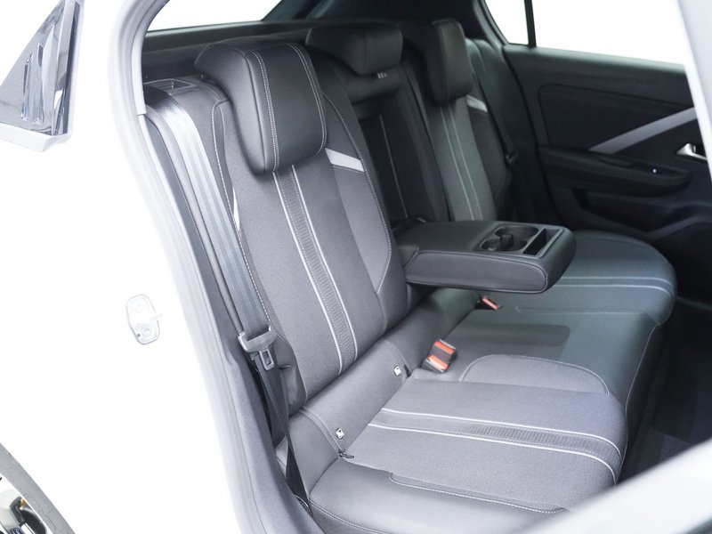 Opel Astra 2025, foto 19