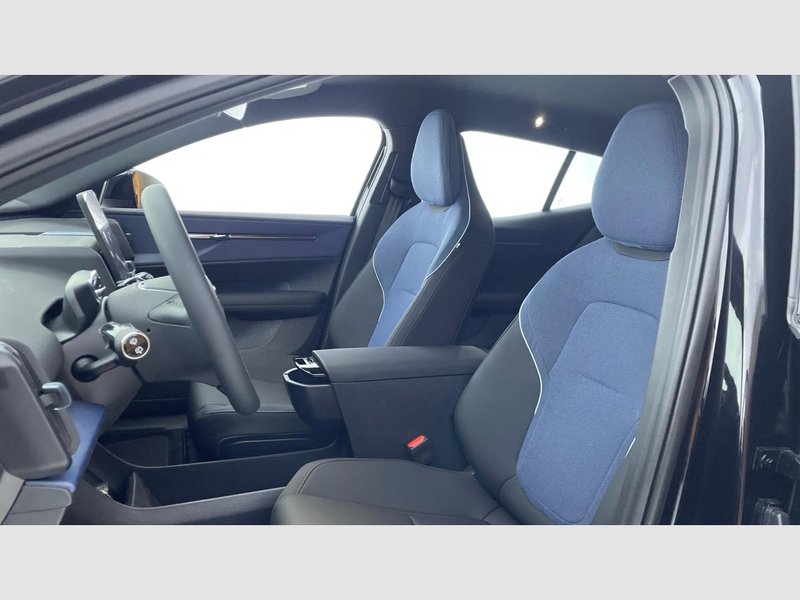 Volvo EX30 Core Single Motor Extended Range 2024, foto 10