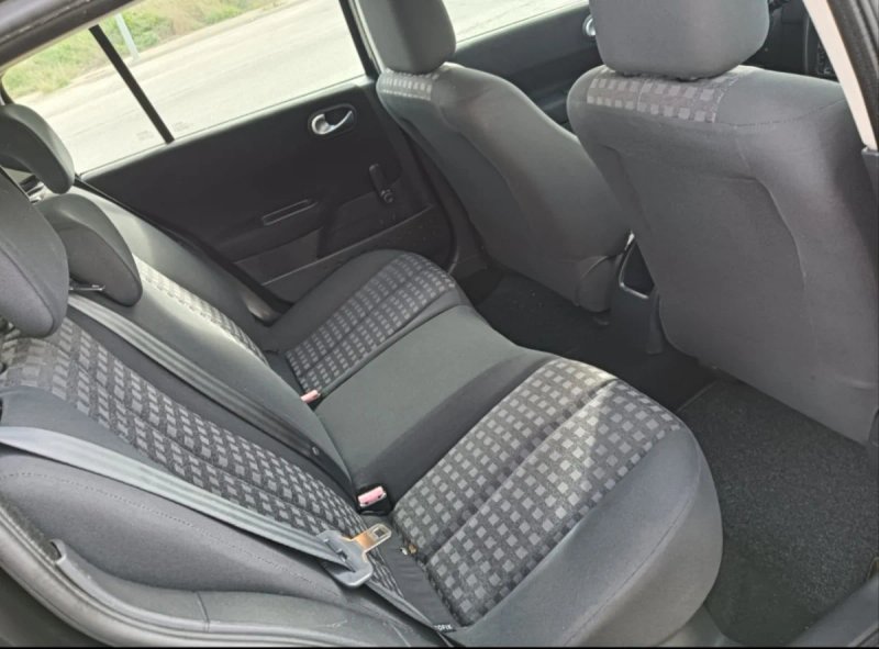 Renault Mégane 1.5 dCi Extreme 2007, foto 4