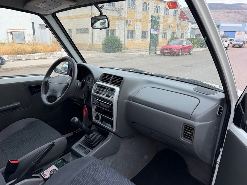 Suzuki Vitara 2.0 HDI Lujo T. Metalico 3p 2005, foto 13