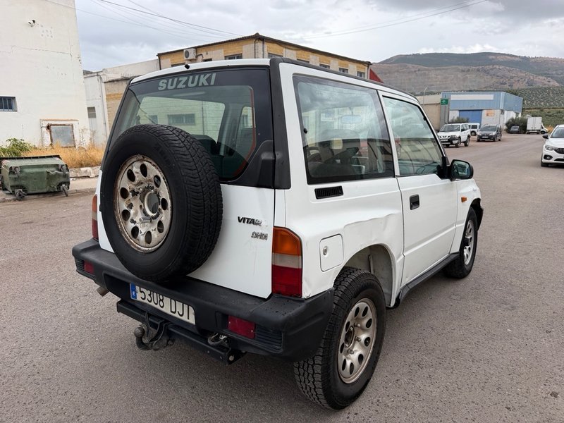 Suzuki Vitara 2.0 HDI Lujo T. Metalico 3p 2005, foto 5
