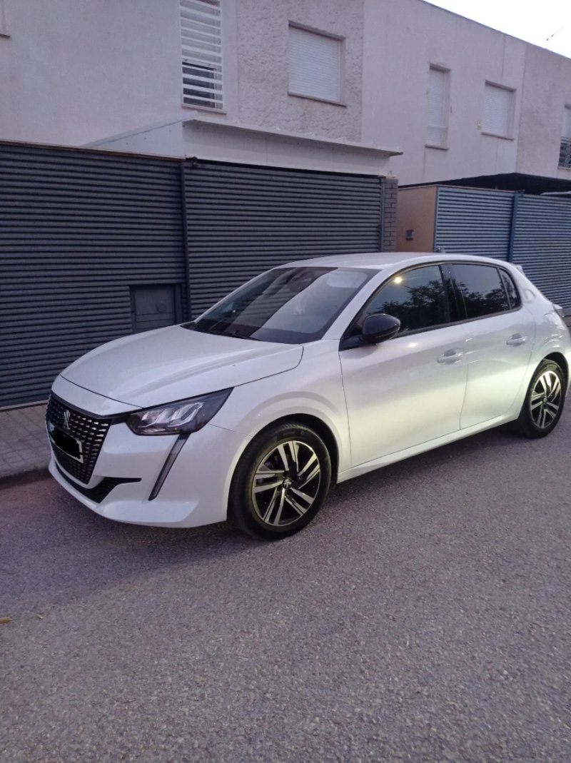 Peugeot 208 2022, foto 3