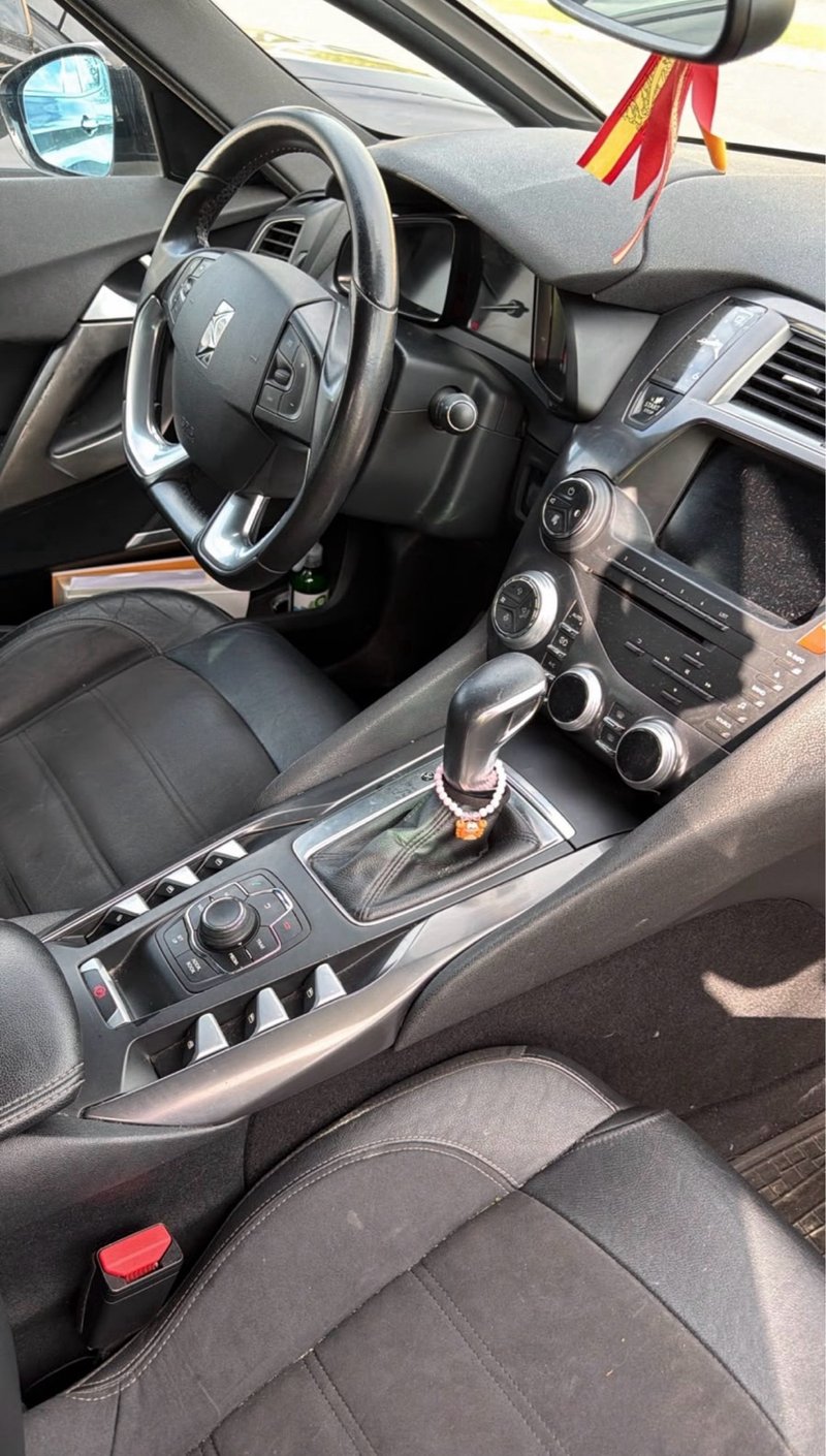 Citroën DS5 2.0 HDI Design Aut. 2014, foto 5
