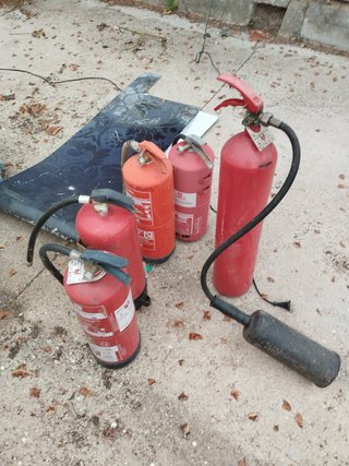 Lote de 5 Extintores Vacios