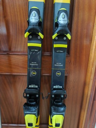 Esquís Rossignol Comp J 160cm con Bastones