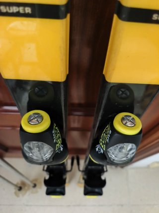 Esquís Rossignol Comp J 160cm con Bastones