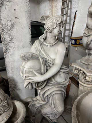 Escultura Dama Clásica
