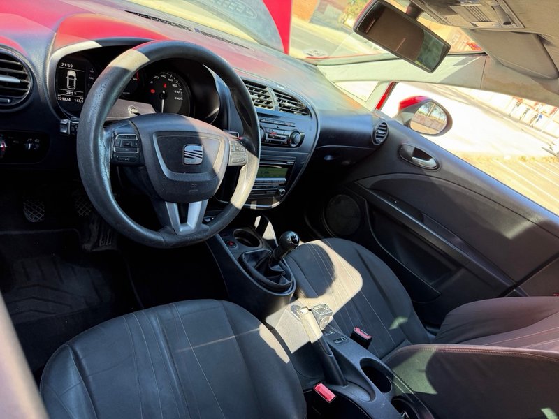 SEAT León 2011, foto 3