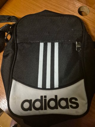 Bolso Adidas Negro y Blanco