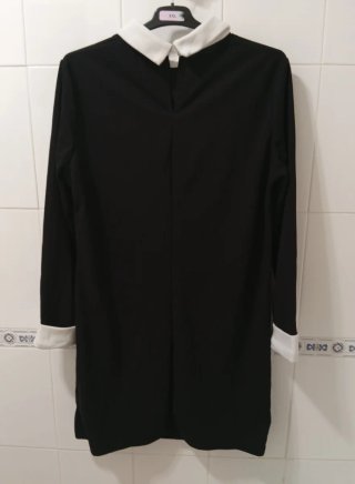 Vestido negro cuello blanco perlas talla 44