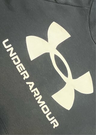 Sudadera Under Armour juvenil con capucha
