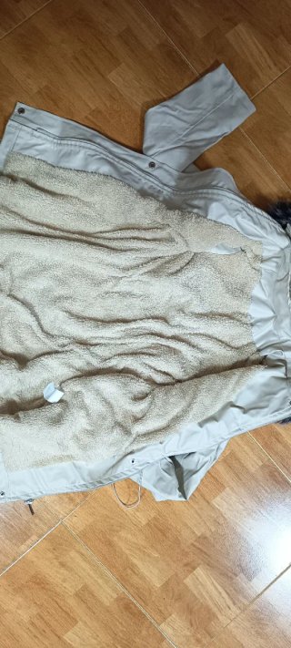 Parka Beige con Forro Polar y Pelo
