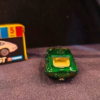 Tomica Toyota 2000GT #5 com caixa