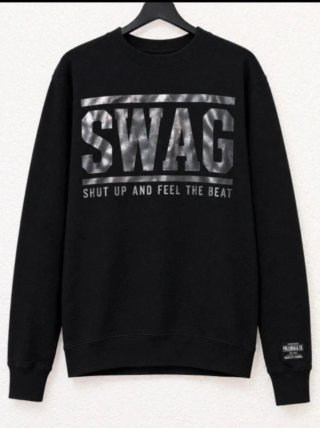Sudadera Negra SWAG