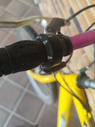 Bicicleta de Montaña Amarilla