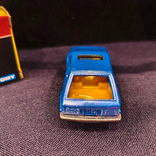Tomica Mazda Familia 1500XG #4 c/caixa