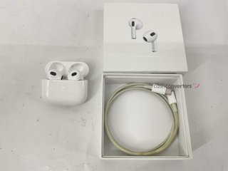 in-ear apple airpods 3 gen
