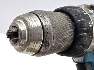 atornillador a bateria makita dhp489