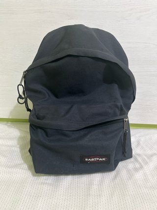 Mochila Eastpak Negra