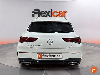 Mercedes-Benz CLA CLA 200 D DCT Shooting Brake