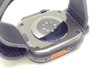 apple watch ultra 2 49mm (gps 4g) titanio
