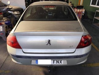 Peugeot 233854 faro izq 0301213203 407 1.8 mt (125
