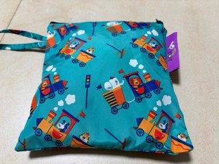 Babero de Manga Larga con Estampado de Trenes