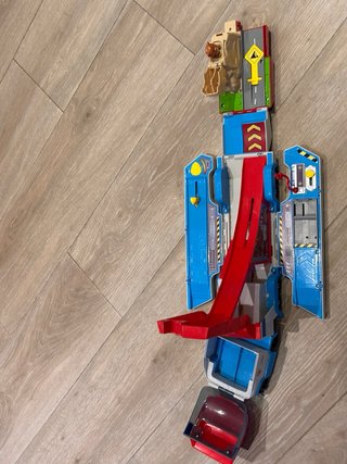 Camión Patrulla Canina