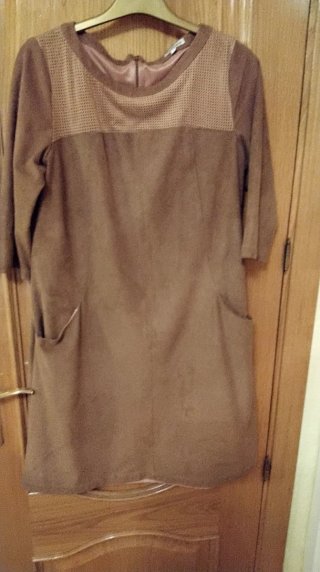 Vestido marrón con bolsillos