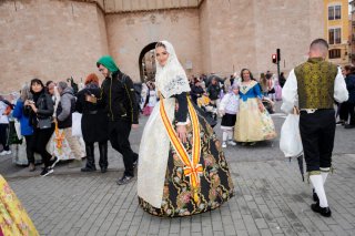 Traje de Fallera Negro