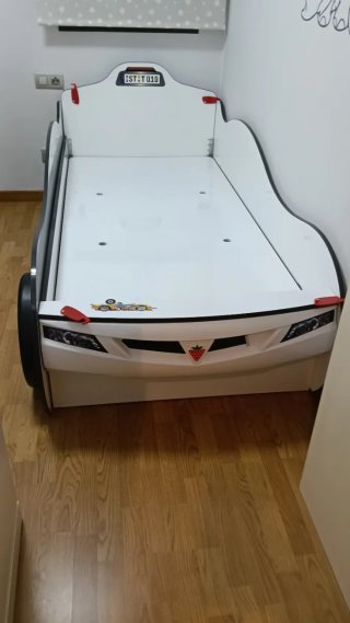 Cama infantil coche