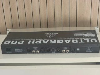 Ecualizador Behringer Ultragraph Pro FBQ1502HD