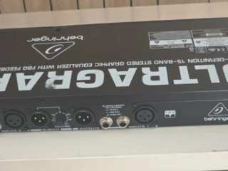 Ecualizador Behringer Ultragraph Pro FBQ1502HD