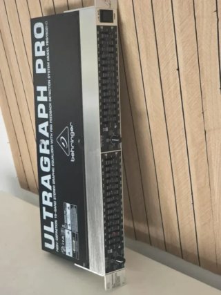 Ecualizador Behringer Ultragraph Pro FBQ1502HD