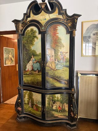 Mueble antiguo pintado a mano