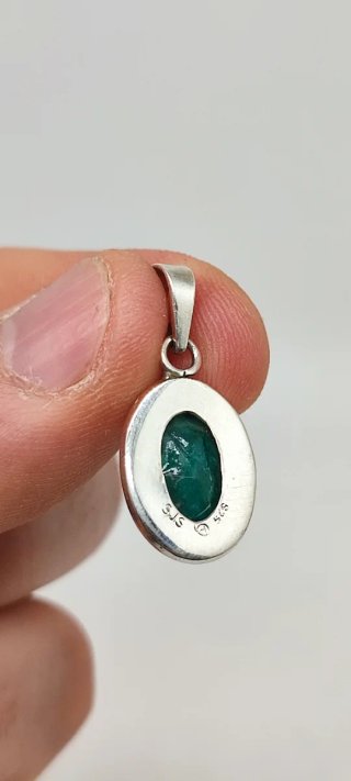 Colgante de Plata y Esmeralda.
