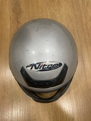Casco de Moto Nitro Plateado