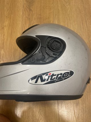 Casco de Moto Nitro Plateado