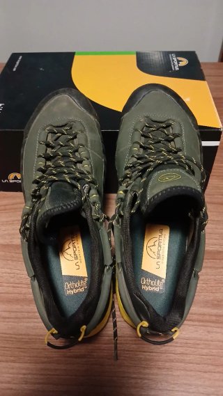 Zapatillas de Montaña La Sportiva Talla 41.5.