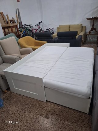 Diván IKEA BRIMNES con 2 colchones